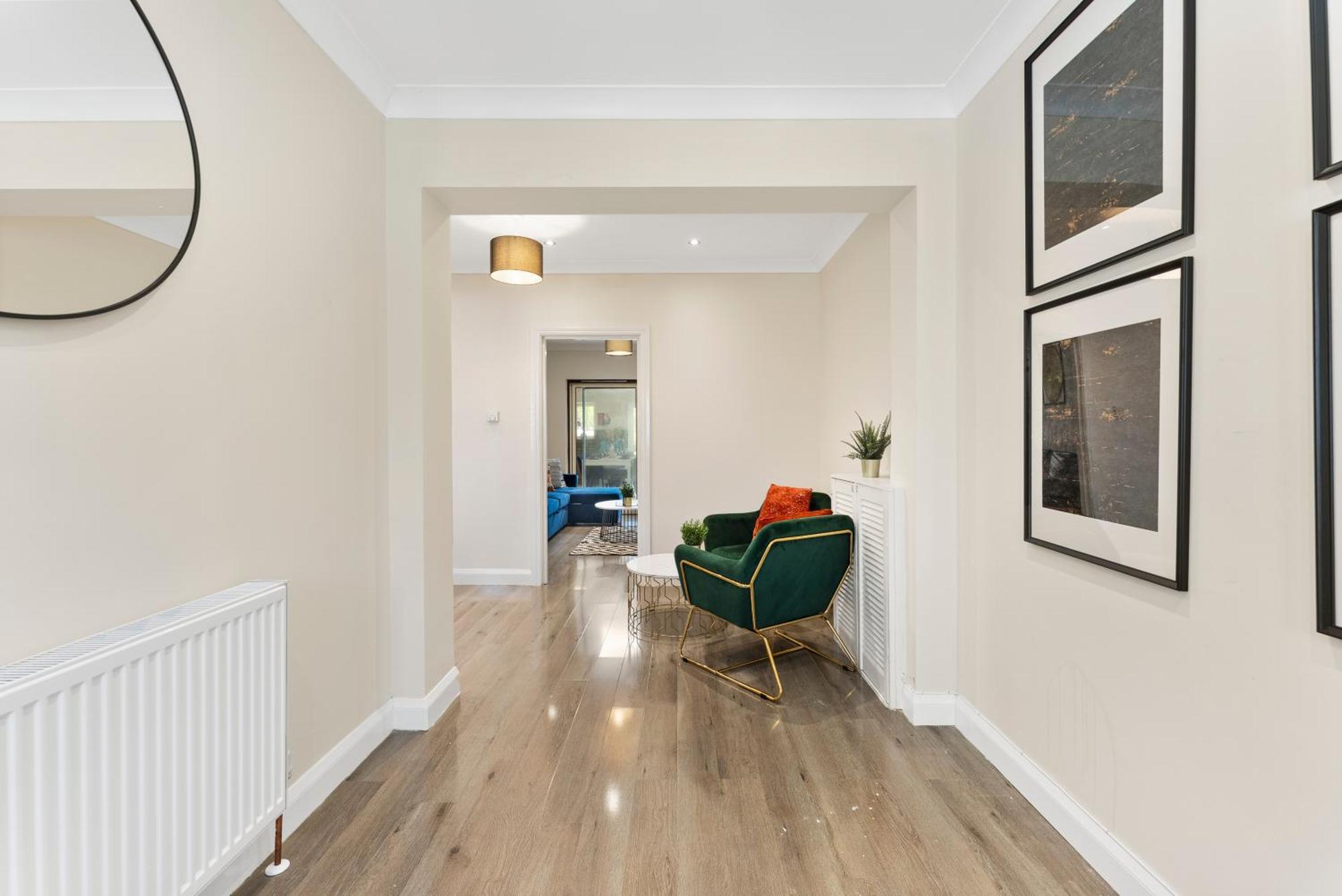 Stylish Wembley Gem - Parking -Sleeps 14 ลอนดอน ภายนอก รูปภาพ
